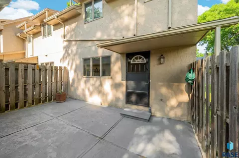 1911 S Stephen Ave, Sioux Falls, SD 57103 photo 24