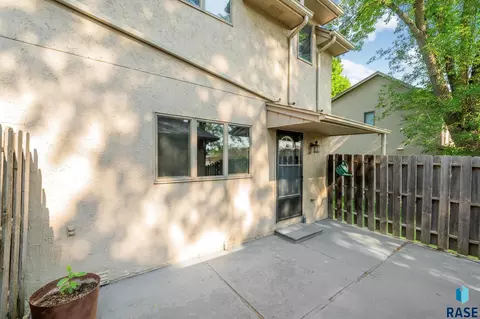1911 S Stephen Ave, Sioux Falls, SD 57103 photo 22