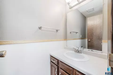 1911 S Stephen Ave, Sioux Falls, SD 57103 photo 18