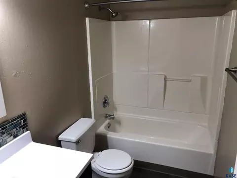 809 W Bailey St, Sioux Falls, SD 57104 photo 15