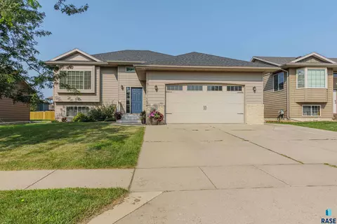 2301 S Macey Ave, Sioux Falls, SD 57106