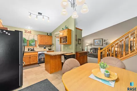 205 W Chicory Dr, Brandon, SD 57005 photo 16