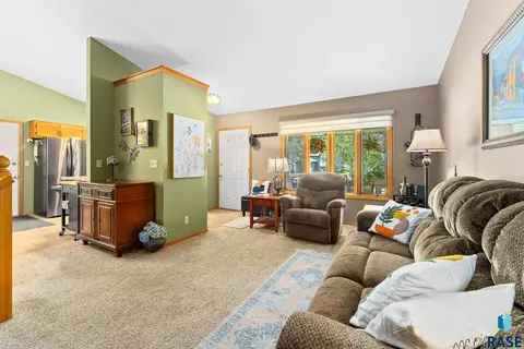 205 W Chicory Dr, Brandon, SD 57005 photo 10