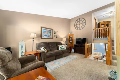 205 W Chicory Dr, Brandon, SD 57005 photo 8