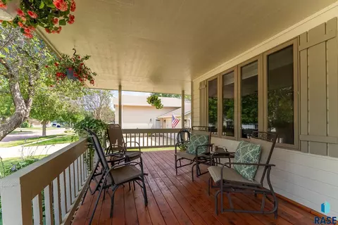 205 W Chicory Dr, Brandon, SD 57005 photo 6