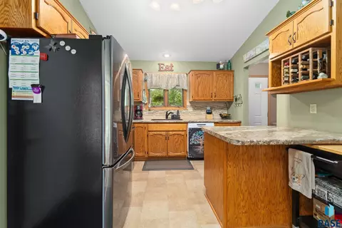 205 W Chicory Dr, Brandon, SD 57005 photo 12