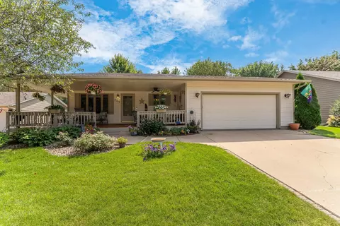 205 W Chicory Dr, Brandon, SD 57005 photo 1