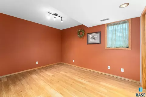 205 W Chicory Dr, Brandon, SD 57005 photo 35