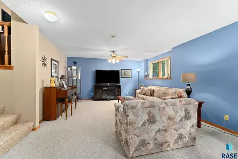 205 W Chicory Dr, Brandon, SD 57005 photo 28