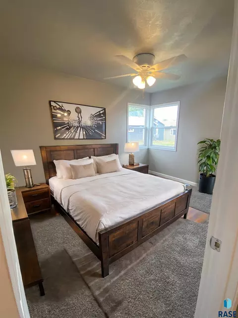 805 S Edward Cir, Sioux Falls, SD 57103 photo 9