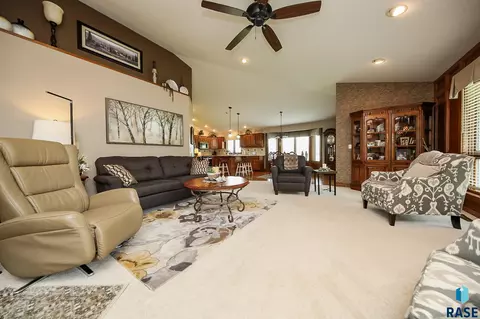804 E 69th St, Sioux Falls, SD 57108 photo 8
