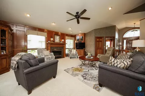 804 E 69th St, Sioux Falls, SD 57108 photo 7