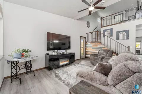 221 E Ivy Rd, Tea, SD 57064 photo 3