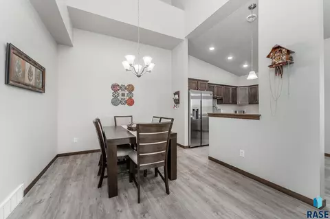 221 E Ivy Rd, Tea, SD 57064 photo 7