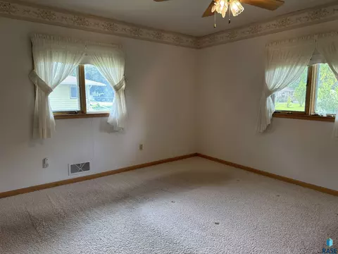 405 S Pine St, Menno, SD 57045 photo 31