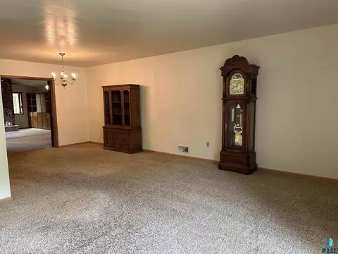 405 S Pine St, Menno, SD 57045 photo 16