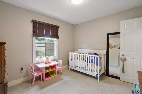 3004 E 19th St, Sioux Falls, SD 57103 photo 8