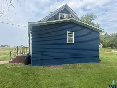 101 Elm St, Canova, SD 57321 photo 4
