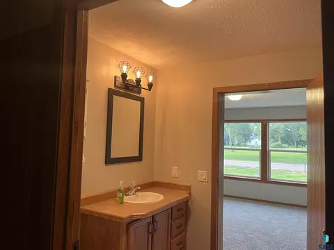 900 E 4th St, Freeman, SD 57029 photo 19