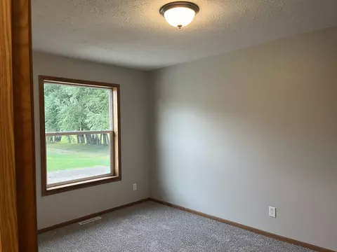 900 E 4th St, Freeman, SD 57029 photo 14