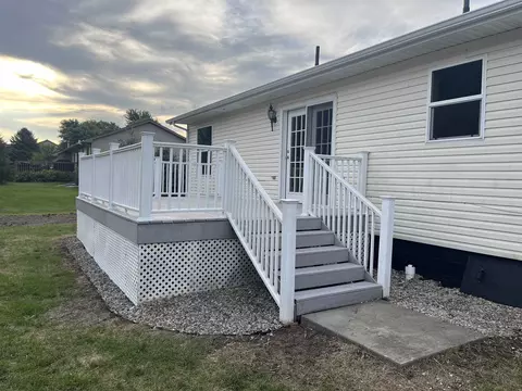 900 E 4th St, Freeman, SD 57029 photo 5