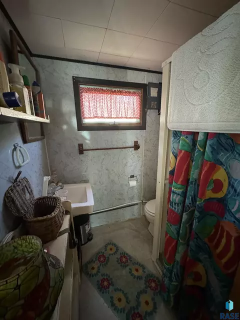 2204 Edgewater Dr, Gary, SD 57237 photo 3