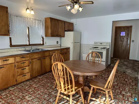 408 S Cherry St, Freeman, SD 57029 photo 15