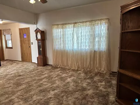 408 S Cherry St, Freeman, SD 57029 photo 25