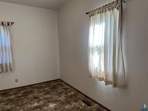 408 S Cherry St, Freeman, SD 57029 photo 30