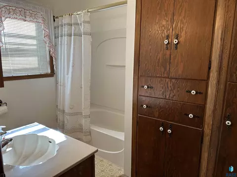 408 S Cherry St, Freeman, SD 57029 photo 32