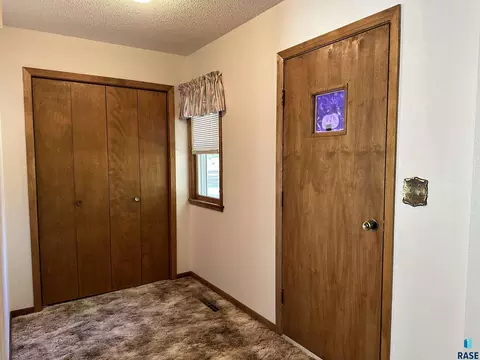 408 S Cherry St, Freeman, SD 57029 photo 21