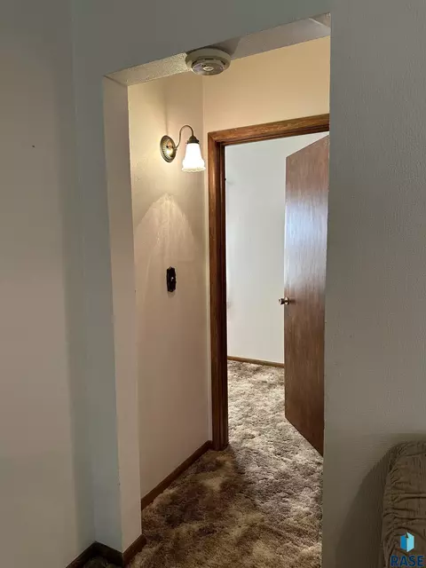 408 S Cherry St, Freeman, SD 57029 photo 31