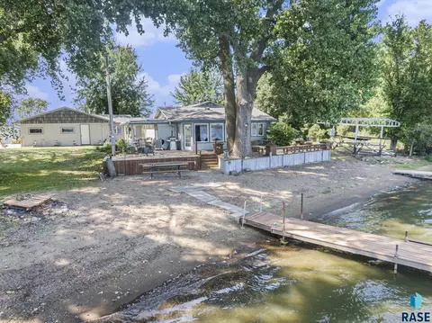 6000 Sunset Blvd, Madison, SD 57042 photo 13
