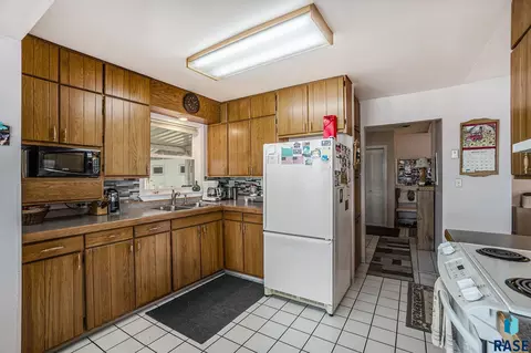 6000 Sunset Blvd, Madison, SD 57042 photo 16
