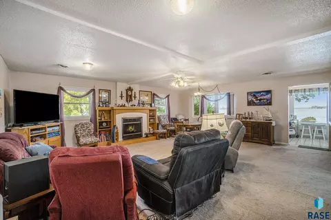 6000 Sunset Blvd, Madison, SD 57042 photo 19