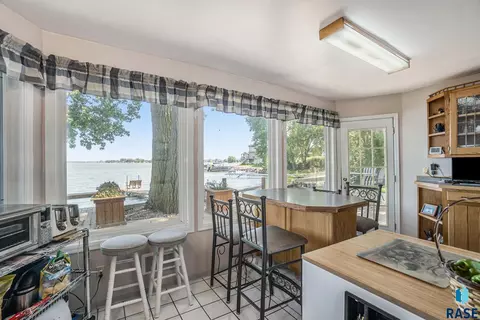 6000 Sunset Blvd, Madison, SD 57042 photo 18