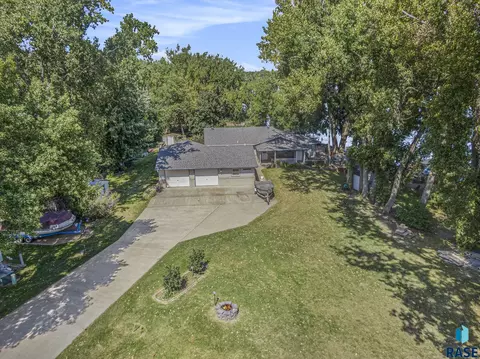 6000 Sunset Blvd, Madison, SD 57042 photo 31