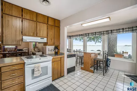 6000 Sunset Blvd, Madison, SD 57042 photo 15