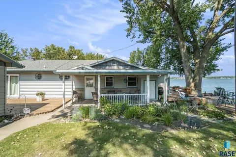 6000 Sunset Blvd, Madison, SD 57042 photo 3