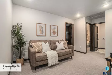 8037 E Tencate Pl, Sioux Falls, SD 57110 photo 7