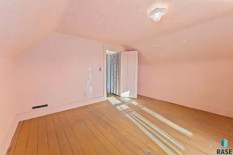 501 N 3rd St, Beresford, SD 57004 photo 44