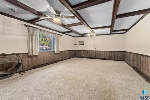 501 N 3rd St, Beresford, SD 57004 photo 16