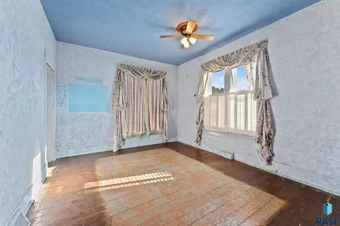 501 N 3rd St, Beresford, SD 57004 photo 35