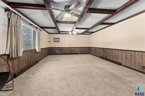 501 N 3rd St, Beresford, SD 57004 photo 17