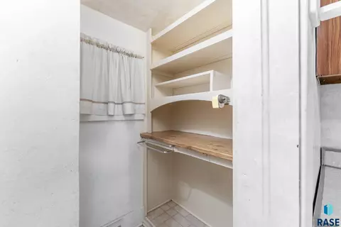 501 N 3rd St, Beresford, SD 57004 photo 27