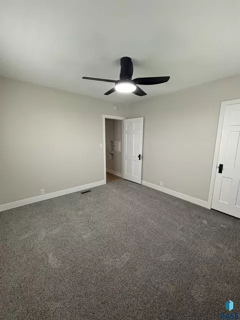 208 E 30th St, Sioux Falls, SD 57105 photo 15