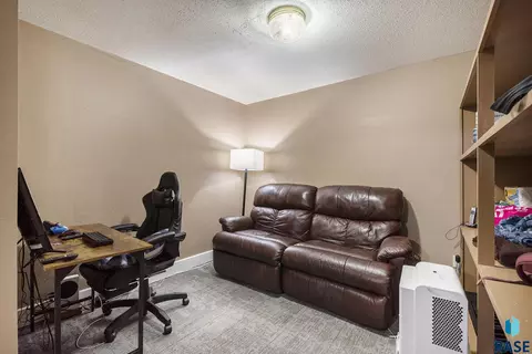 123 SW 8th St, Madison, SD 57042 photo 20