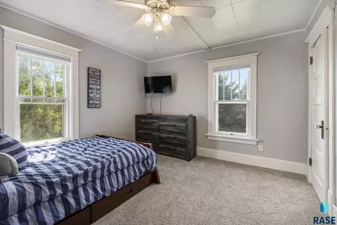 123 SW 8th St, Madison, SD 57042 photo 15
