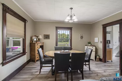 123 SW 8th St, Madison, SD 57042 photo 5
