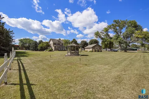123 SW 8th St, Madison, SD 57042 photo 35